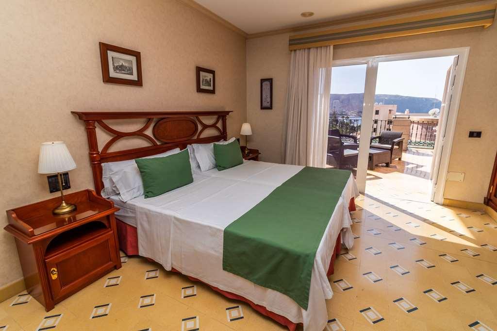 Hotel Reveron Plaza Los Cristianos  Kamer foto